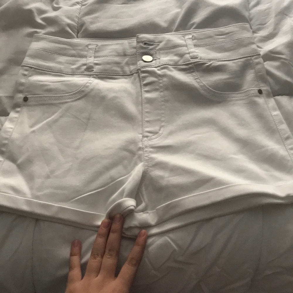 Brand new White shorts !!!